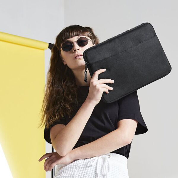 Essential 13" laptop case Thumbnail